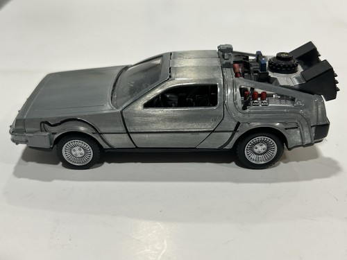 Dmc lorean retour vers - retour, le