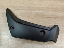 UN CACHE PROTECTION MOTO