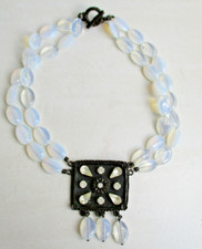 Ancien collier verre opalin Franck Herval antique costume jewelry glass necklace