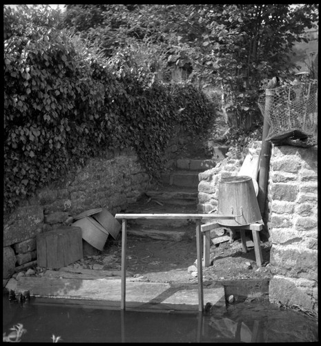 Paysage rural lavoir - , rivière