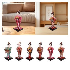 Figurine de femme en kimono