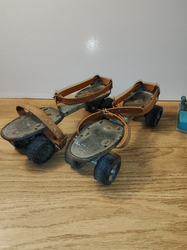 Ancienne paire patins - ancienne,