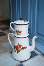 Belle Cafetière Tôle