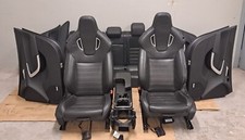 Intérieur entièrement cuir