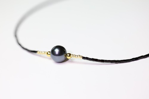 Collier perle rocaille - en,