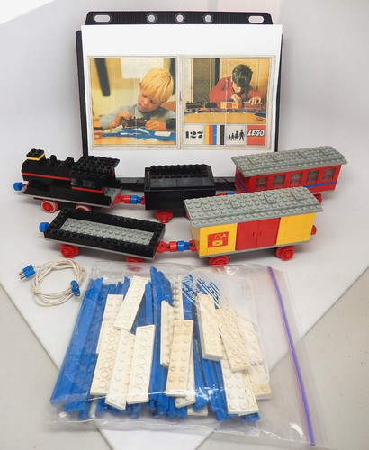Lego 127 train set from - lego, 4.5v