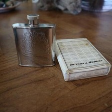 ancienne flasque a alcool whisky BENSON & HEDGES
