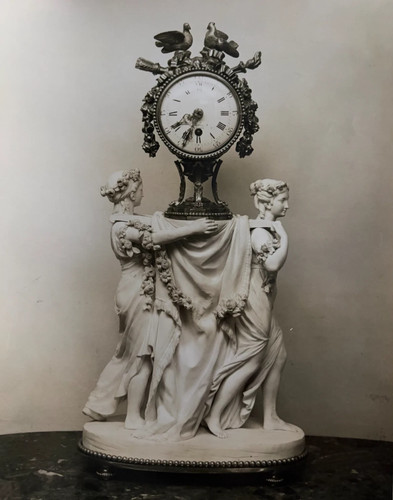 Photographie pendule sevres - pendule,