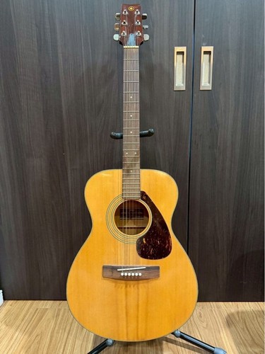 Guitare acoustique vintage