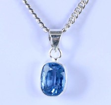 Pendentif certifié pierre