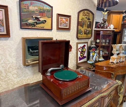Rare antique pathé gramophone - antique,