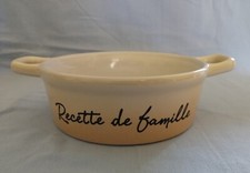 PETIT PLAT ROND allant au four