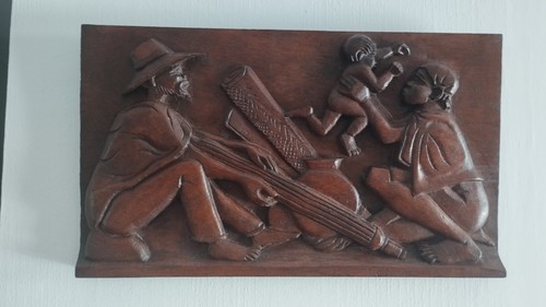Bas relief mural - bas-relief, en