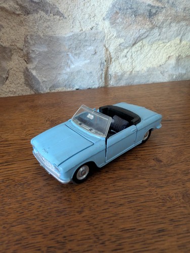 Dinky toys meccano triang - dinky, toys,
