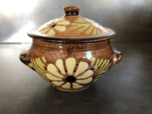 Poterie avec couvercle terre - avec,