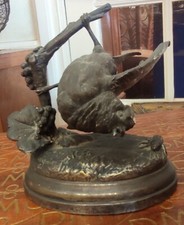 Ancien petit bronze signé Moigniez/moineau au scarabée/old bronze signed