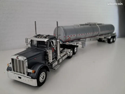 Camion semi remorque - 1/64,