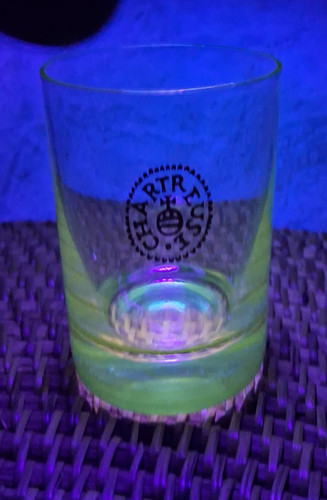 Verre vert avec - verre, ouraline