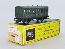 HO PIKO  VOITURE VOYAGEURS