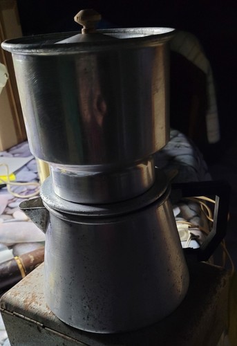 Ancienne cafetiere alu en - en,