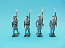 4 cadets sudistes au défilé - soldats de plomb - marque à identifier