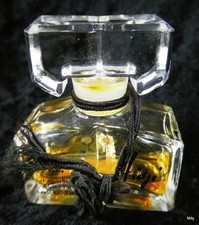 FLACON DE PARFUM  de 1973 GUY LAROCHE FIDJI  7ml