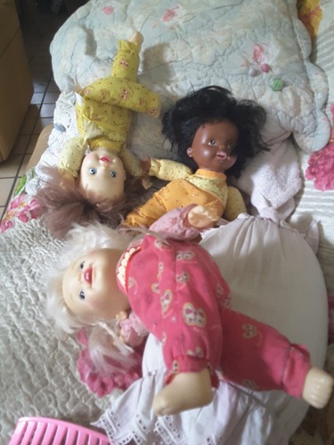 Trois poupees bebes cabrioles - ,