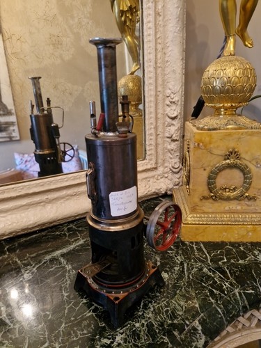 Ancienne machine vapeur en - machine, a