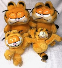 Vintage Dakin Garfield plush