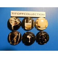 la série de 6 capsules de