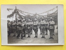 Carte Photo MILITAIRES SOLDATS en UNIFORME du 7 ème Régiment Fêtes Evenement