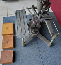 Ancienne machine a graver  Gravo graph  T10846  110 v  avec 600  gabarits