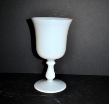 Verre Calice ancien en opaline