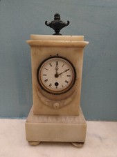 ANCIENNE  PENDULE EN ALBATRE