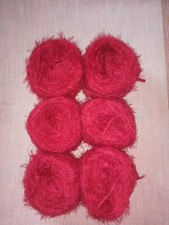 Lot de 6 Pelotes Fantaisie aspect poilu (Rouge vif) - (520g)