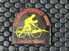 pin's pin BADGE VELO BICI BIKE TRIATHLON DAMELEVIERES