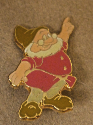 Pin pins badge disney sept - disney,