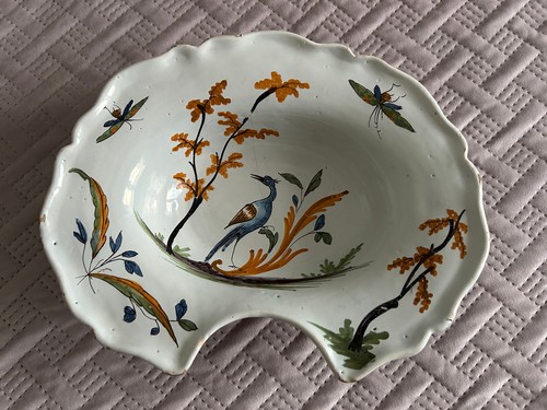 Plat barbe faience de - barbe, en