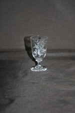 Verre à liqueur ancien à pied - Décor fougères