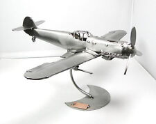 Avion Messerschmitt ME 109 sur socle Hinz & Kunst en acier