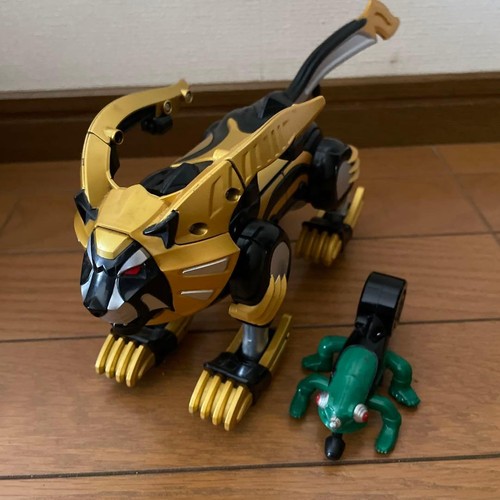 Power rangers jungle fury - jungle,