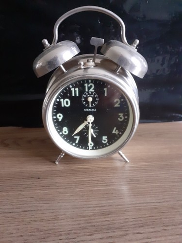 Magnifique reveil vintage - magnifique,