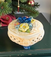 Boîte vintage en porcelaine