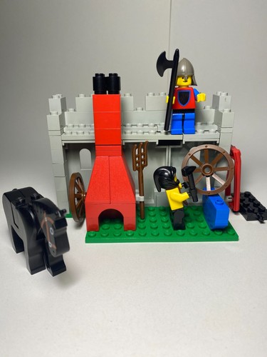 Lego 6040 blacksmith - lego,