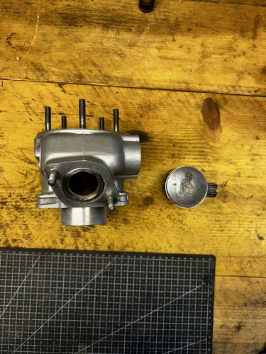 Cylindre piston référence - /,
