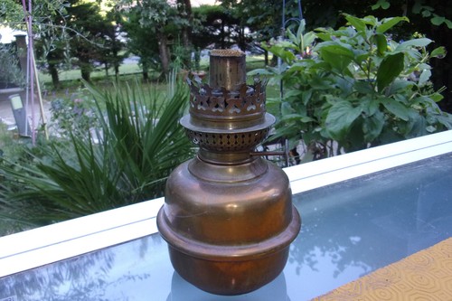 Ancienne lampe pétrole - lampe,
