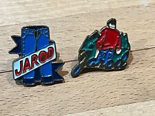 a  2 PINS PIN DIVERS MODE VETEMENT JEAN'S JAROD VINTAGE