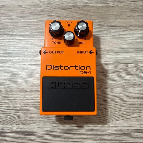 Boss distortion utilisé - ds-1,