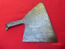 hachoir couperet de boucher  tout métal outil ancien