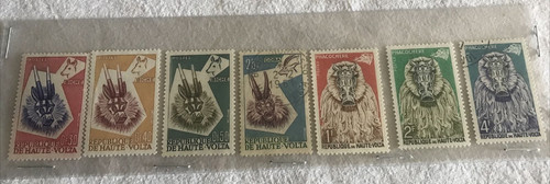 Lot timbres thème masque - 7,